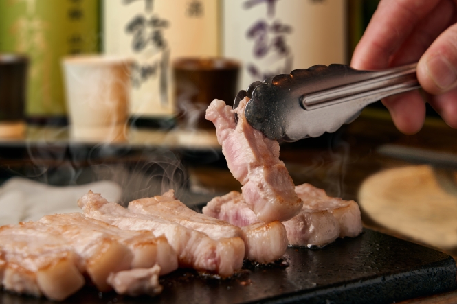 豚と魚と、美味い酒。長崎の食の幸が勢揃い。丁寧に手作りする料理をリーズナブルに